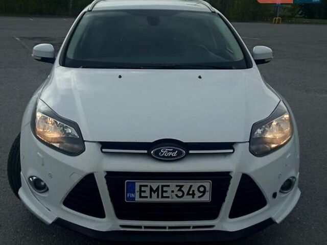 Білий Форд Фокус, об'ємом двигуна 1 л та пробігом 227 тис. км за 5200 $, фото 1 на Automoto.ua