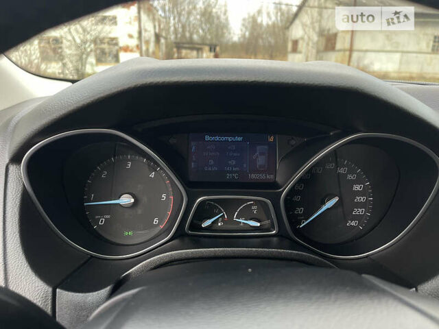 Білий Форд Фокус, об'ємом двигуна 2 л та пробігом 182 тис. км за 9800 $, фото 9 на Automoto.ua