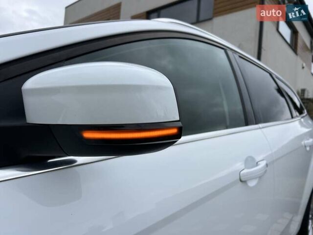 Білий Форд Фокус, об'ємом двигуна 1.6 л та пробігом 211 тис. км за 8750 $, фото 53 на Automoto.ua