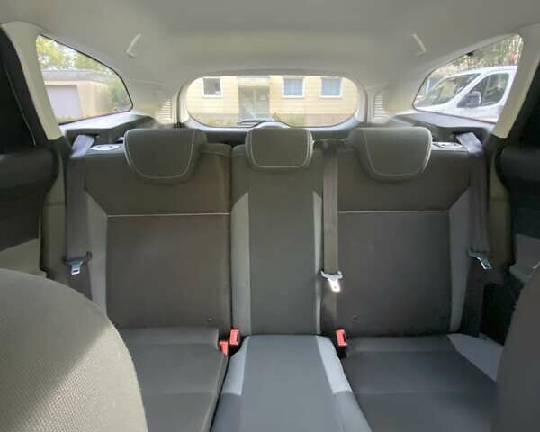 Белый Форд Фокус, объемом двигателя 1.56 л и пробегом 240 тыс. км за 6200 $, фото 11 на Automoto.ua