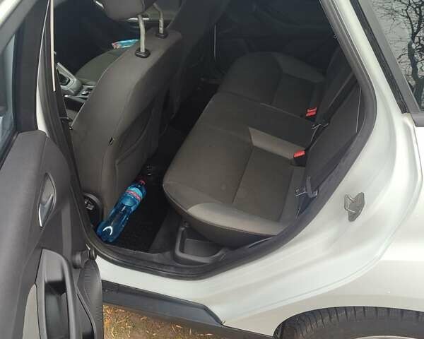 Білий Форд Фокус, об'ємом двигуна 1.6 л та пробігом 210 тис. км за 8000 $, фото 15 на Automoto.ua