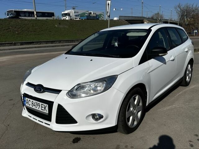 Белый Форд Фокус, объемом двигателя 1.6 л и пробегом 230 тыс. км за 6900 $, фото 1 на Automoto.ua