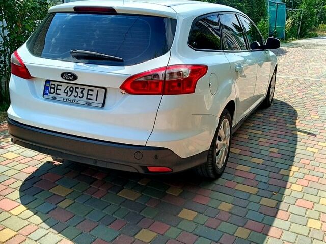 Белый Форд Фокус, объемом двигателя 1.6 л и пробегом 233 тыс. км за 7667 $, фото 2 на Automoto.ua