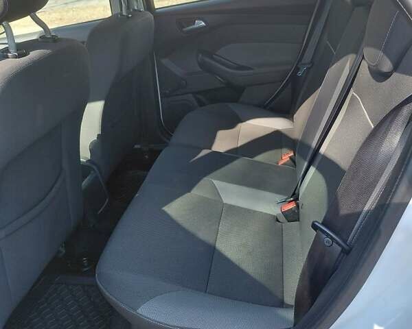 Білий Форд Фокус, об'ємом двигуна 1.6 л та пробігом 240 тис. км за 6950 $, фото 12 на Automoto.ua