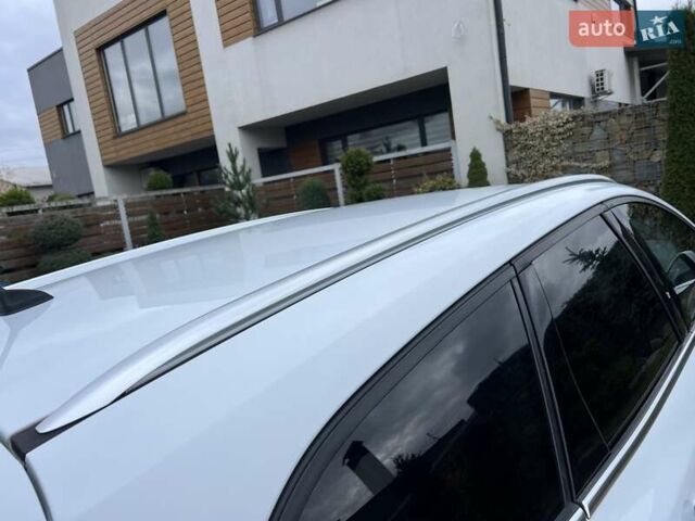 Білий Форд Фокус, об'ємом двигуна 1.6 л та пробігом 211 тис. км за 8750 $, фото 60 на Automoto.ua