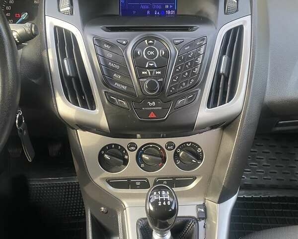 Белый Форд Фокус, объемом двигателя 1.56 л и пробегом 240 тыс. км за 6200 $, фото 5 на Automoto.ua