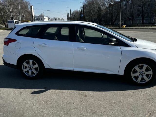 Белый Форд Фокус, объемом двигателя 1.6 л и пробегом 230 тыс. км за 6900 $, фото 8 на Automoto.ua