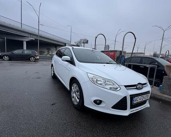 Белый Форд Фокус, объемом двигателя 1.56 л и пробегом 310 тыс. км за 7000 $, фото 4 на Automoto.ua