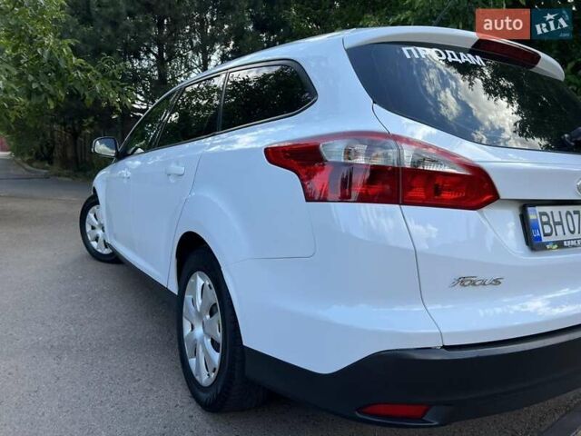 Білий Форд Фокус, об'ємом двигуна 1.56 л та пробігом 253 тис. км за 6300 $, фото 5 на Automoto.ua