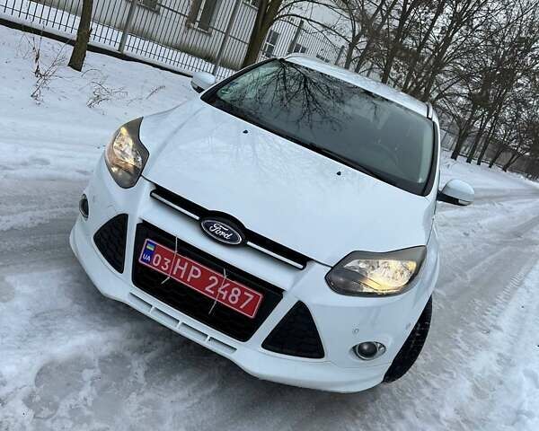 Белый Форд Фокус, объемом двигателя 1 л и пробегом 113 тыс. км за 7600 $, фото 22 на Automoto.ua