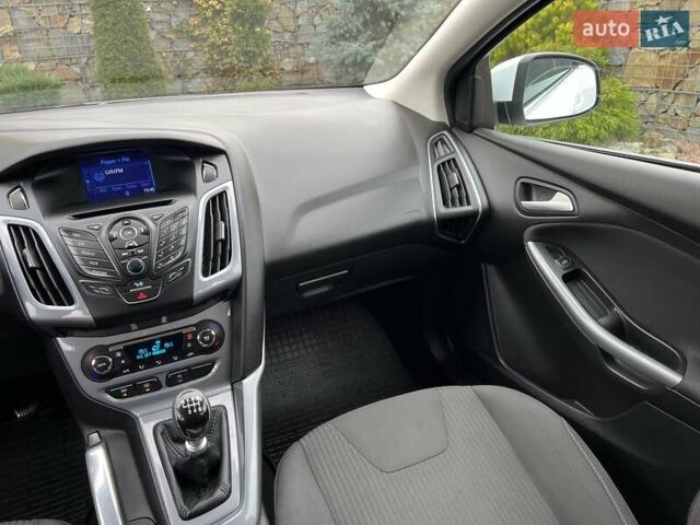 Білий Форд Фокус, об'ємом двигуна 1.6 л та пробігом 211 тис. км за 8750 $, фото 101 на Automoto.ua