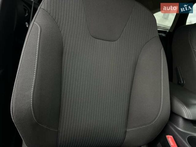 Білий Форд Фокус, об'ємом двигуна 1.6 л та пробігом 211 тис. км за 8750 $, фото 95 на Automoto.ua