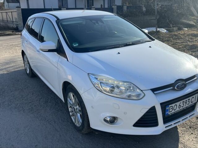 Белый Форд Фокус, объемом двигателя 2 л и пробегом 263 тыс. км за 7700 $, фото 2 на Automoto.ua