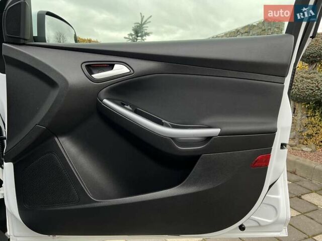Білий Форд Фокус, об'ємом двигуна 1.6 л та пробігом 211 тис. км за 8750 $, фото 89 на Automoto.ua