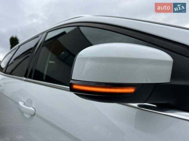 Білий Форд Фокус, об'ємом двигуна 1.6 л та пробігом 211 тис. км за 8750 $, фото 52 на Automoto.ua