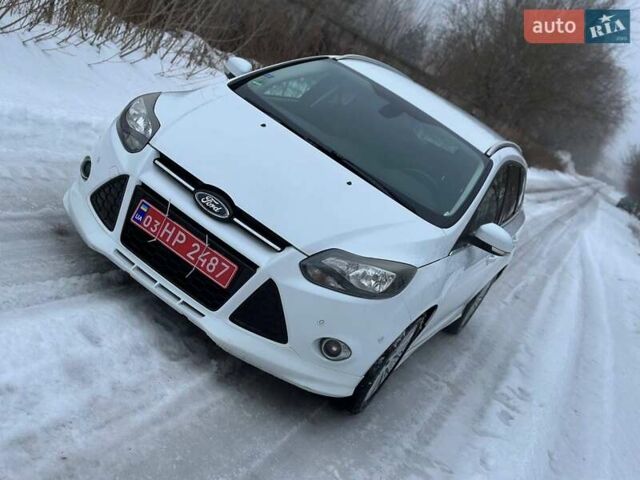 Белый Форд Фокус, объемом двигателя 1 л и пробегом 113 тыс. км за 7600 $, фото 10 на Automoto.ua