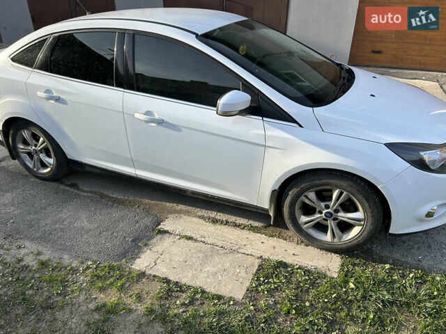 Белый Форд Фокус, объемом двигателя 1.6 л и пробегом 240 тыс. км за 7100 $, фото 3 на Automoto.ua