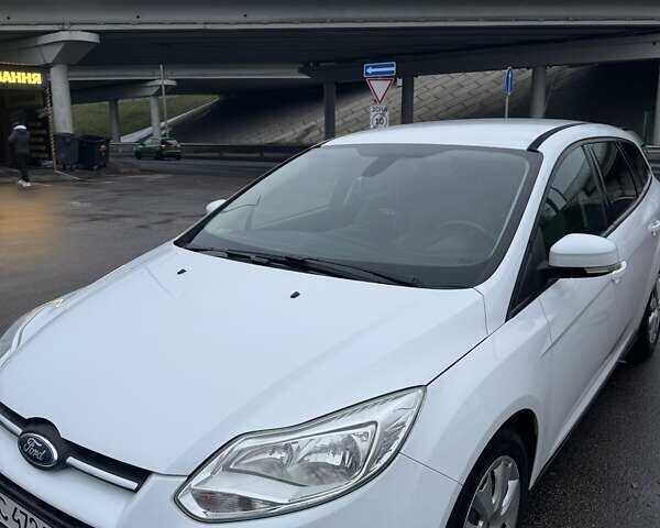 Белый Форд Фокус, объемом двигателя 1.56 л и пробегом 310 тыс. км за 7000 $, фото 5 на Automoto.ua