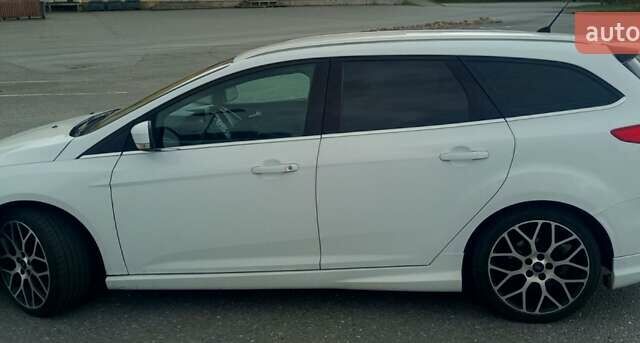 Білий Форд Фокус, об'ємом двигуна 1 л та пробігом 227 тис. км за 5200 $, фото 7 на Automoto.ua