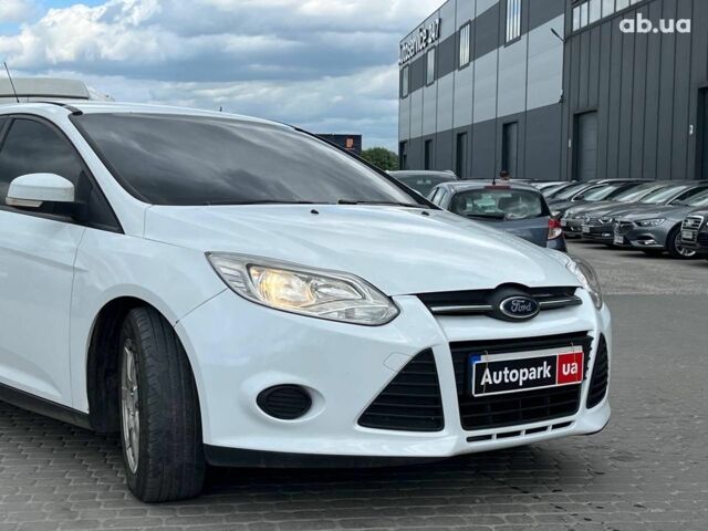 Білий Форд Фокус, об'ємом двигуна 1.6 л та пробігом 263 тис. км за 6790 $, фото 2 на Automoto.ua