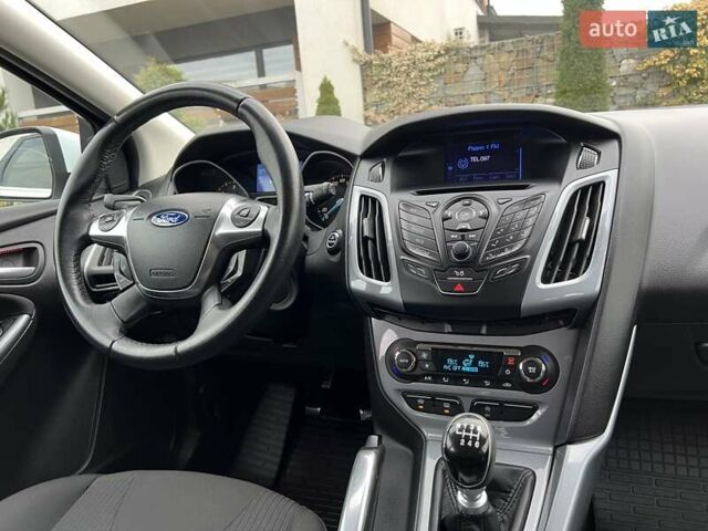 Білий Форд Фокус, об'ємом двигуна 1.6 л та пробігом 211 тис. км за 8750 $, фото 104 на Automoto.ua