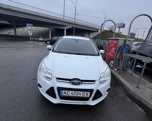 Белый Форд Фокус, объемом двигателя 1.56 л и пробегом 310 тыс. км за 7000 $, фото 3 на Automoto.ua