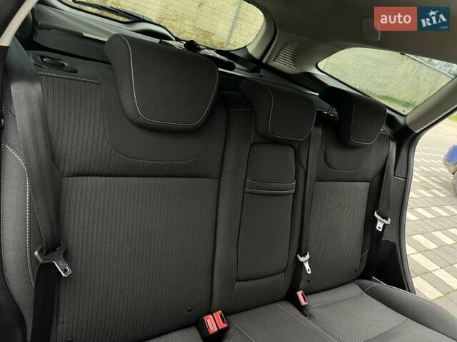 Білий Форд Фокус, об'ємом двигуна 1.6 л та пробігом 211 тис. км за 8750 $, фото 84 на Automoto.ua