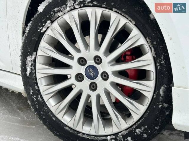 Белый Форд Фокус, объемом двигателя 1 л и пробегом 113 тыс. км за 7600 $, фото 44 на Automoto.ua
