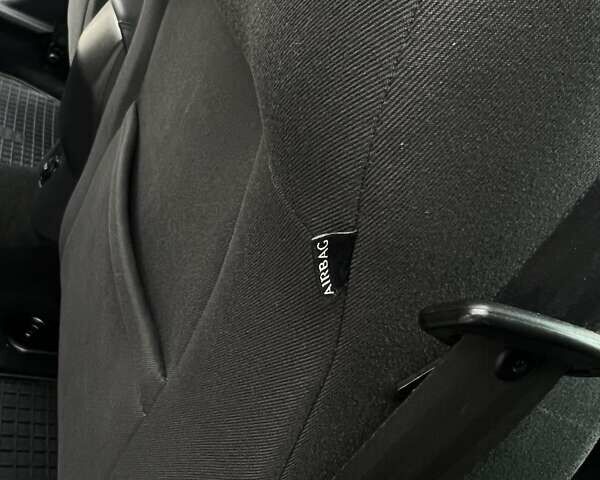 Білий Форд Фокус, об'ємом двигуна 1.6 л та пробігом 211 тис. км за 8750 $, фото 130 на Automoto.ua