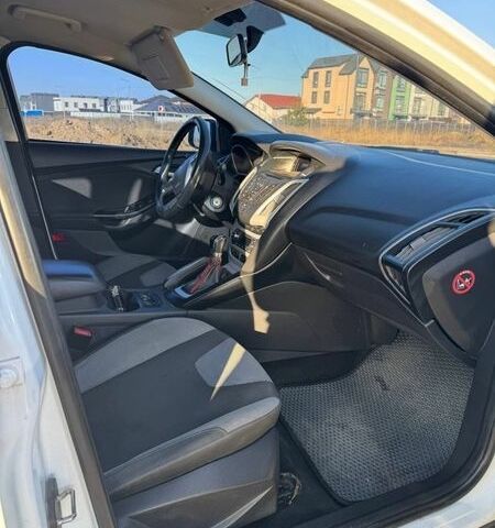 Білий Форд Фокус, об'ємом двигуна 1.6 л та пробігом 310 тис. км за 6200 $, фото 9 на Automoto.ua