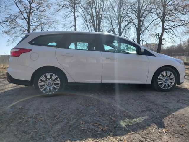 Белый Форд Фокус, объемом двигателя 1.6 л и пробегом 240 тыс. км за 6950 $, фото 5 на Automoto.ua