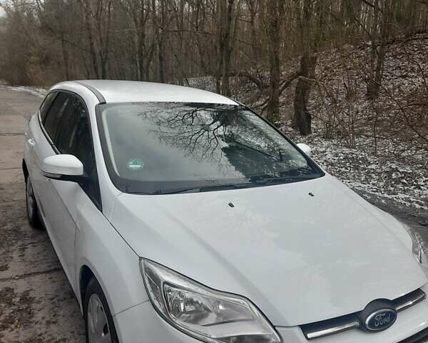 Белый Форд Фокус, объемом двигателя 1.6 л и пробегом 293 тыс. км за 8100 $, фото 4 на Automoto.ua