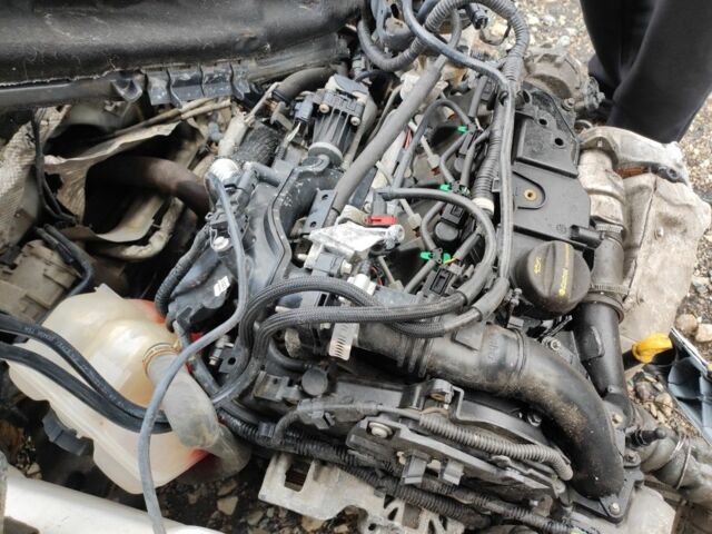 Белый Форд Фокус, объемом двигателя 1.6 л и пробегом 240 тыс. км за 2100 $, фото 11 на Automoto.ua