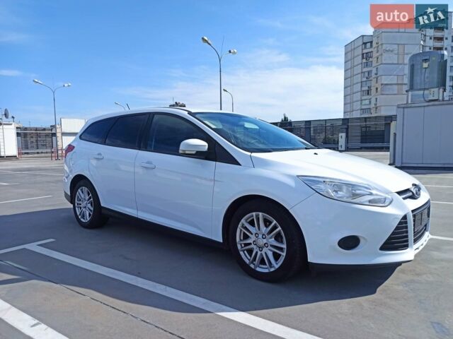 Белый Форд Фокус, объемом двигателя 1.56 л и пробегом 265 тыс. км за 6499 $, фото 3 на Automoto.ua