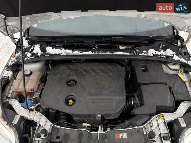 Білий Форд Фокус, об'ємом двигуна 1.6 л та пробігом 223 тис. км за 7700 $, фото 5 на Automoto.ua