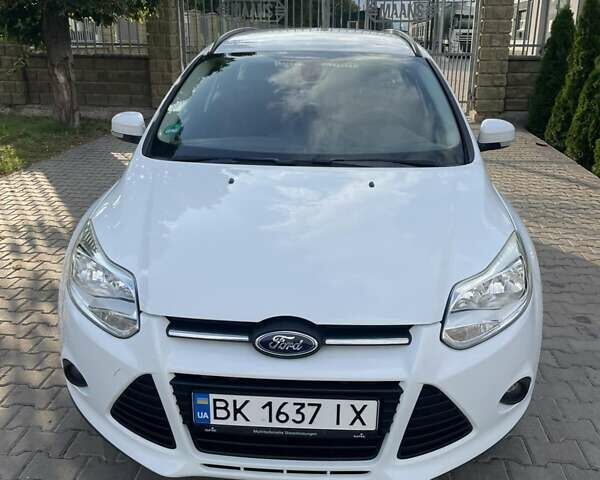 Білий Форд Фокус, об'ємом двигуна 1.56 л та пробігом 220 тис. км за 8499 $, фото 23 на Automoto.ua