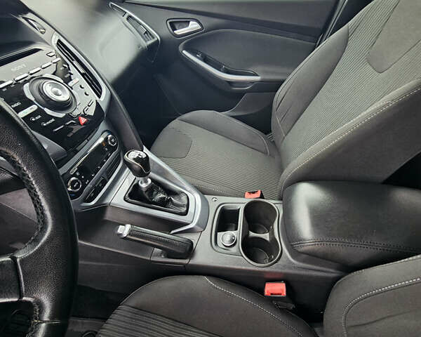 Белый Форд Фокус, объемом двигателя 1.6 л и пробегом 261 тыс. км за 7250 $, фото 20 на Automoto.ua