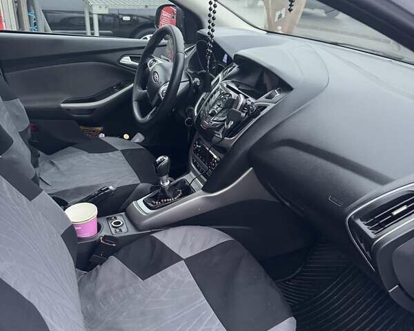 Белый Форд Фокус, объемом двигателя 1.56 л и пробегом 310 тыс. км за 7000 $, фото 8 на Automoto.ua