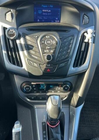 Белый Форд Фокус, объемом двигателя 2 л и пробегом 263 тыс. км за 6700 $, фото 16 на Automoto.ua