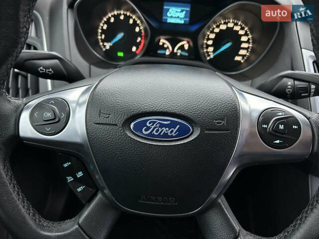 Белый Форд Фокус, объемом двигателя 1 л и пробегом 240 тыс. км за 6494 $, фото 7 на Automoto.ua