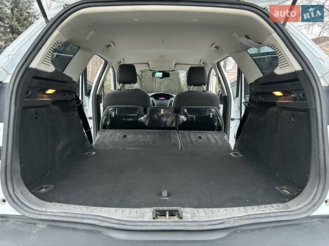 Белый Форд Фокус, объемом двигателя 1 л и пробегом 240 тыс. км за 6494 $, фото 15 на Automoto.ua