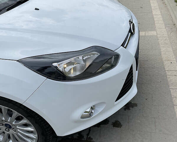 Білий Форд Фокус, об'ємом двигуна 2 л та пробігом 182 тис. км за 9800 $, фото 38 на Automoto.ua