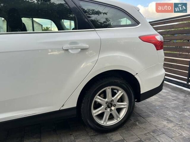 Білий Форд Фокус, об'ємом двигуна 1.56 л та пробігом 303 тис. км за 7500 $, фото 8 на Automoto.ua