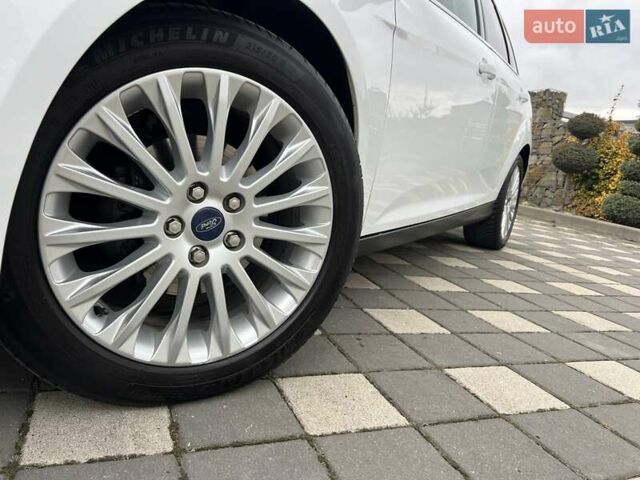 Білий Форд Фокус, об'ємом двигуна 1.6 л та пробігом 211 тис. км за 8750 $, фото 12 на Automoto.ua