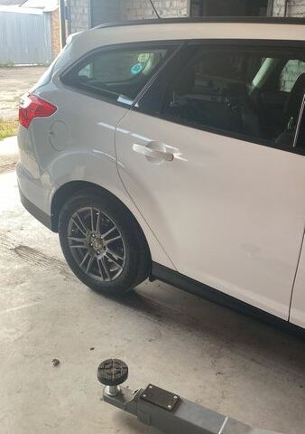 Білий Форд Фокус, об'ємом двигуна 1.56 л та пробігом 211 тис. км за 8000 $, фото 45 на Automoto.ua