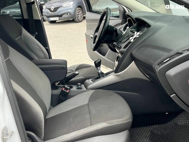 Білий Форд Фокус, об'ємом двигуна 1.6 л та пробігом 263 тис. км за 6790 $, фото 39 на Automoto.ua