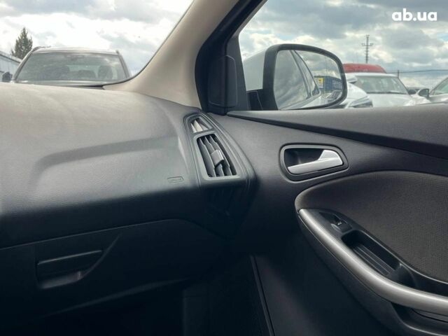Білий Форд Фокус, об'ємом двигуна 1.6 л та пробігом 263 тис. км за 6790 $, фото 20 на Automoto.ua