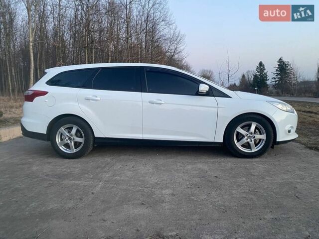 Белый Форд Фокус, объемом двигателя 1.56 л и пробегом 184 тыс. км за 6999 $, фото 2 на Automoto.ua