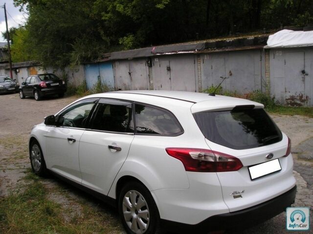 Білий Форд Фокус, об'ємом двигуна 2 л та пробігом 140 тис. км за 7800 $, фото 3 на Automoto.ua