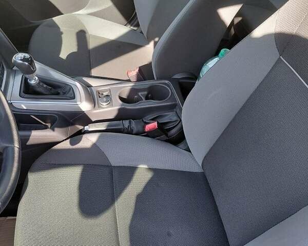 Білий Форд Фокус, об'ємом двигуна 1.6 л та пробігом 240 тис. км за 6950 $, фото 7 на Automoto.ua